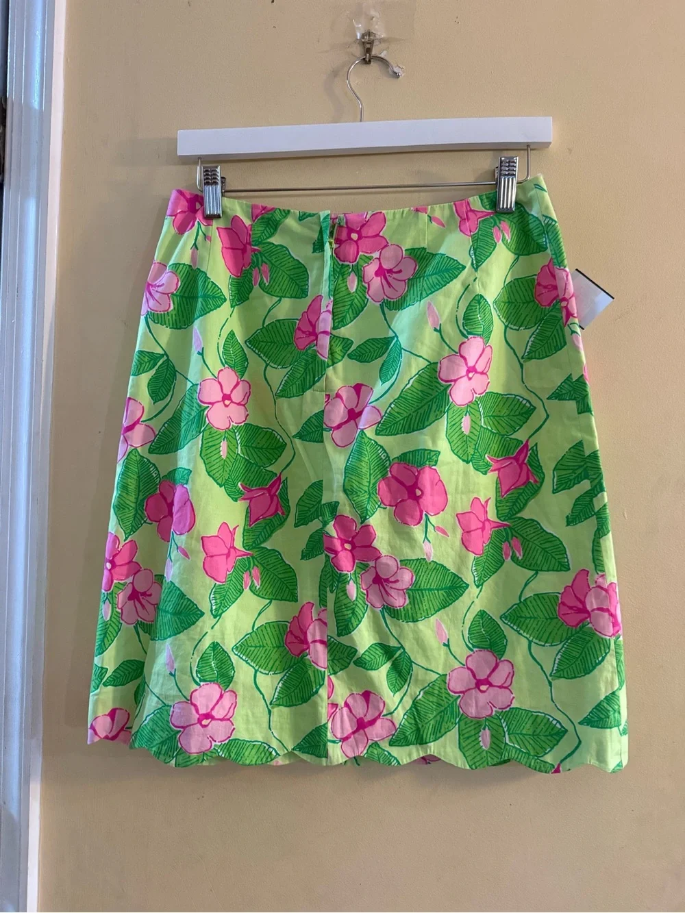 Vintage Lilly Pulitzer Floral Pink & Green A-Line Skirt with scalloped hem, sz 6
